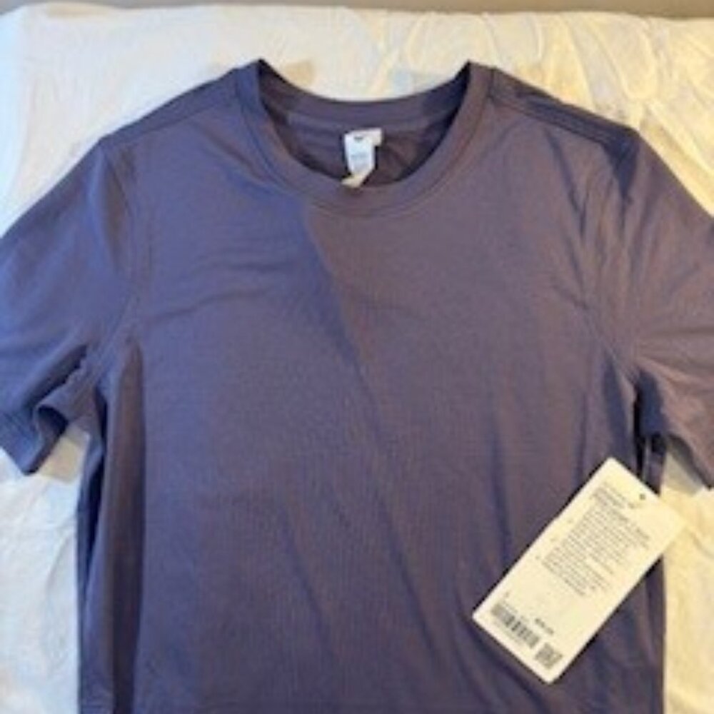 Lulu Lemon Waist Length T-Shirt - Deep Purple/Eggplant - NWT